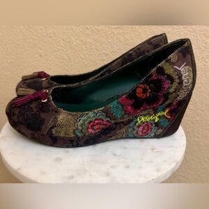 Desigual Rosanna Floral Embroidered Wedge Shoes size 39 EU EUC